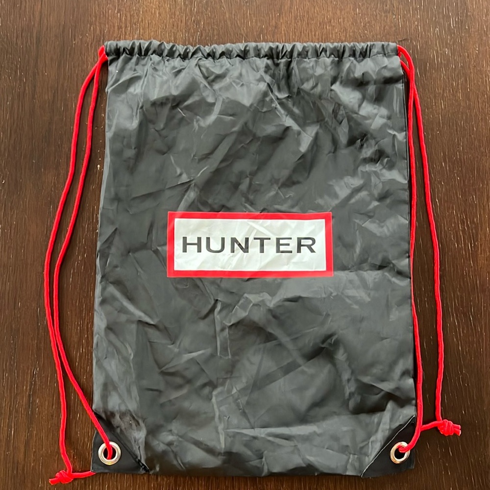 NWOT Hunter black logo string bag